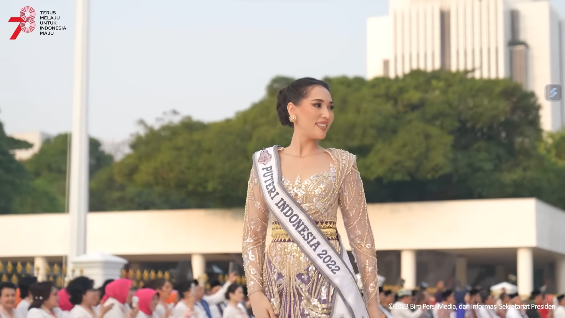 Laksmi De-Neefe di acara Istana Berkebaya 2023 — kebaya Indonesia