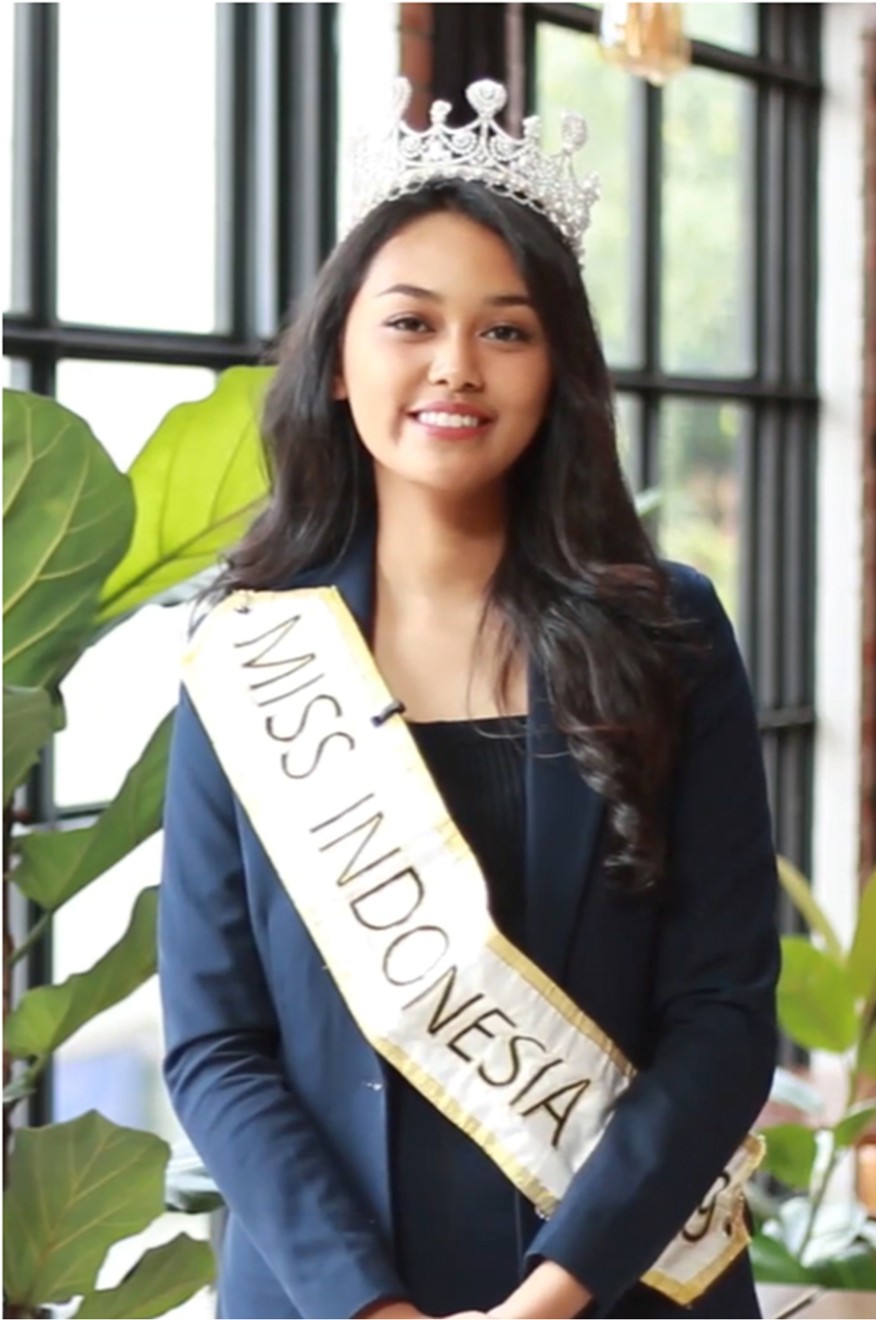 Princess Megonondo, Miss Indonesia 2019 dari Jambi